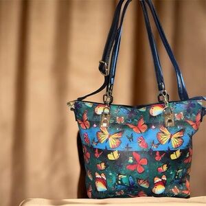 WOMENS PASSAGE TOTE, CROSSBODY & CLUTCH HANDBAGS BUTTERFLY 2 pieces